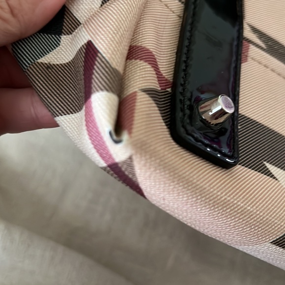 Burberry Handbag Tote ๐ - Picture 11 of 13